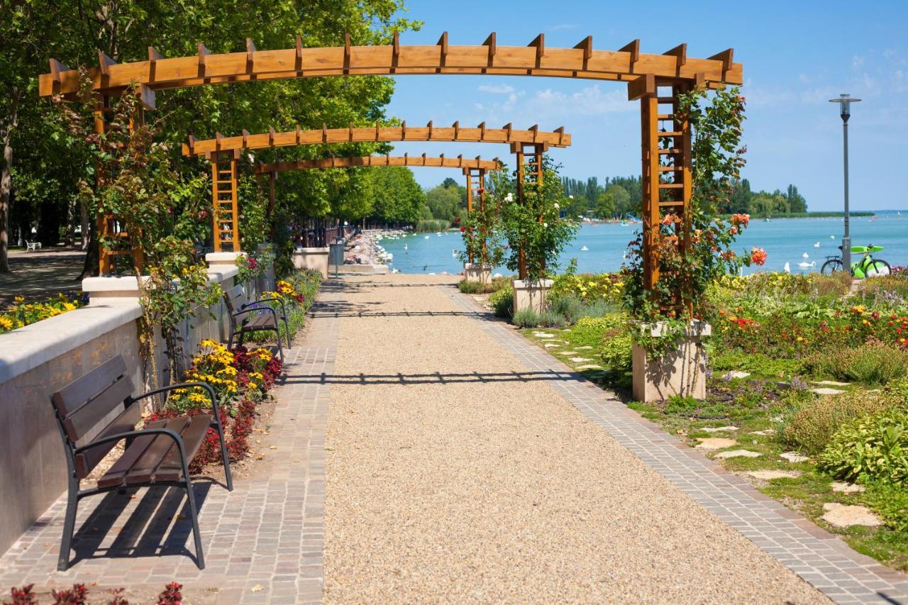באלאטונפורד Behouse@Lake מראה חיצוני תמונה